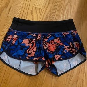 Lululemon Size 2 Low Rise Speed Up Shorts - 2.5” inseam